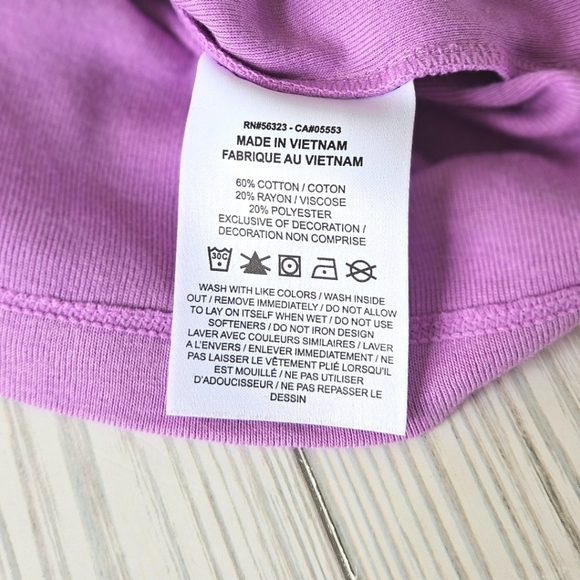 Nike Essential High Neck Tank Top in Violet Shock and Black Size Large NWT - Picture 11 of 11